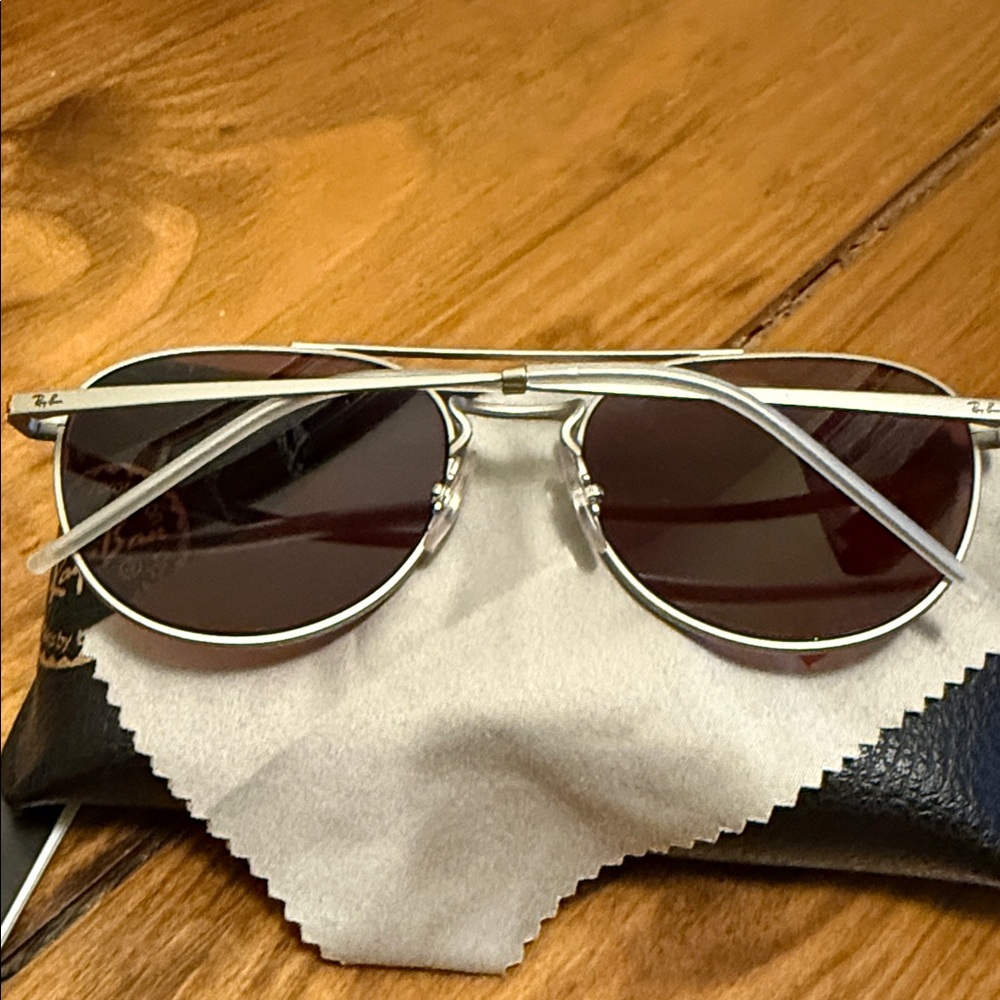 Ray-Ban Silver Frame Sunglasses with Dark Lenses RB3589 - Picture 4 of 4